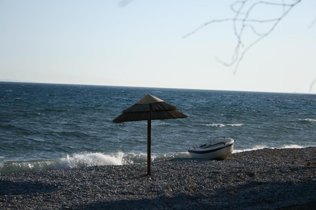 Nafpaktos Cottage By The Sea For Travelers And Dreamers! Eksteriør bilde