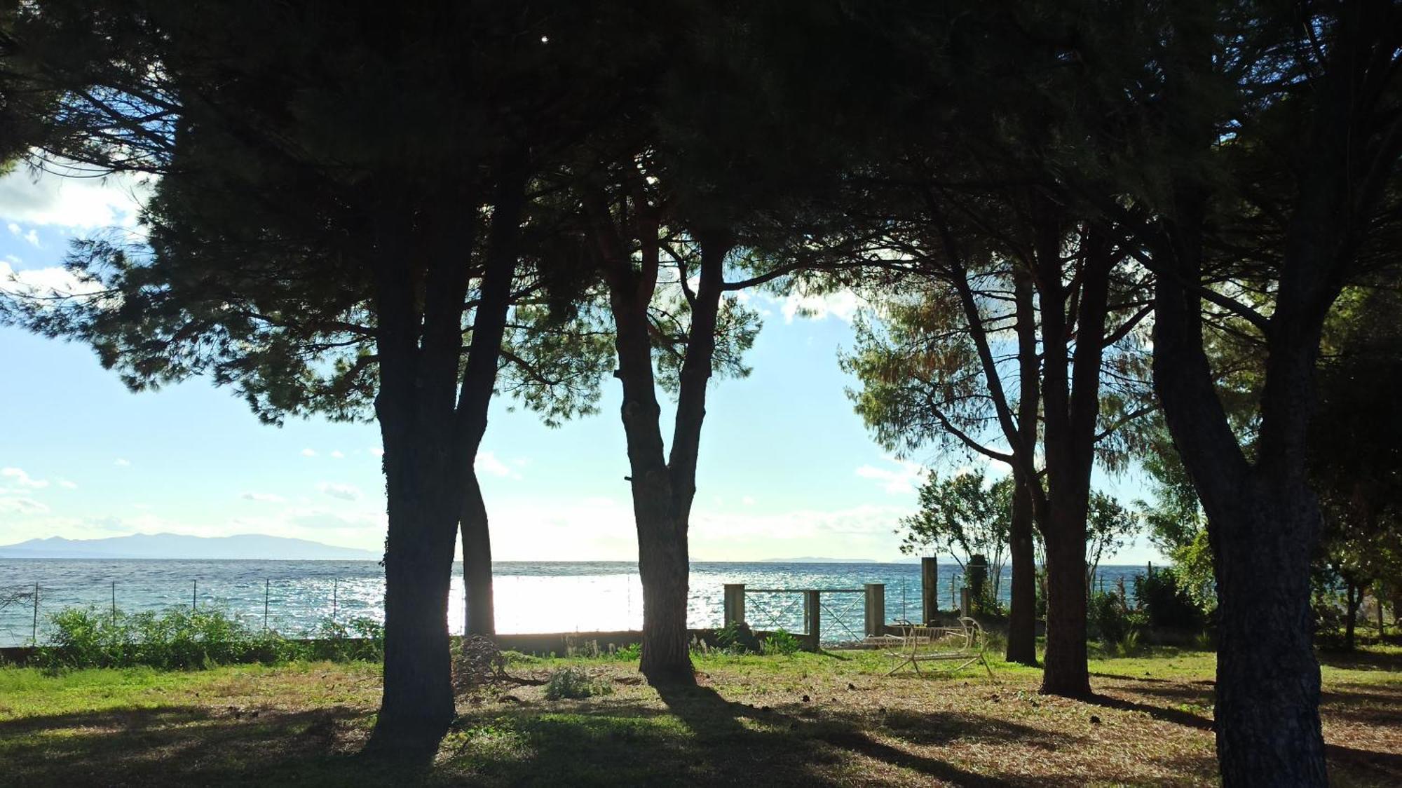 Nafpaktos Cottage By The Sea For Travelers And Dreamers! Eksteriør bilde