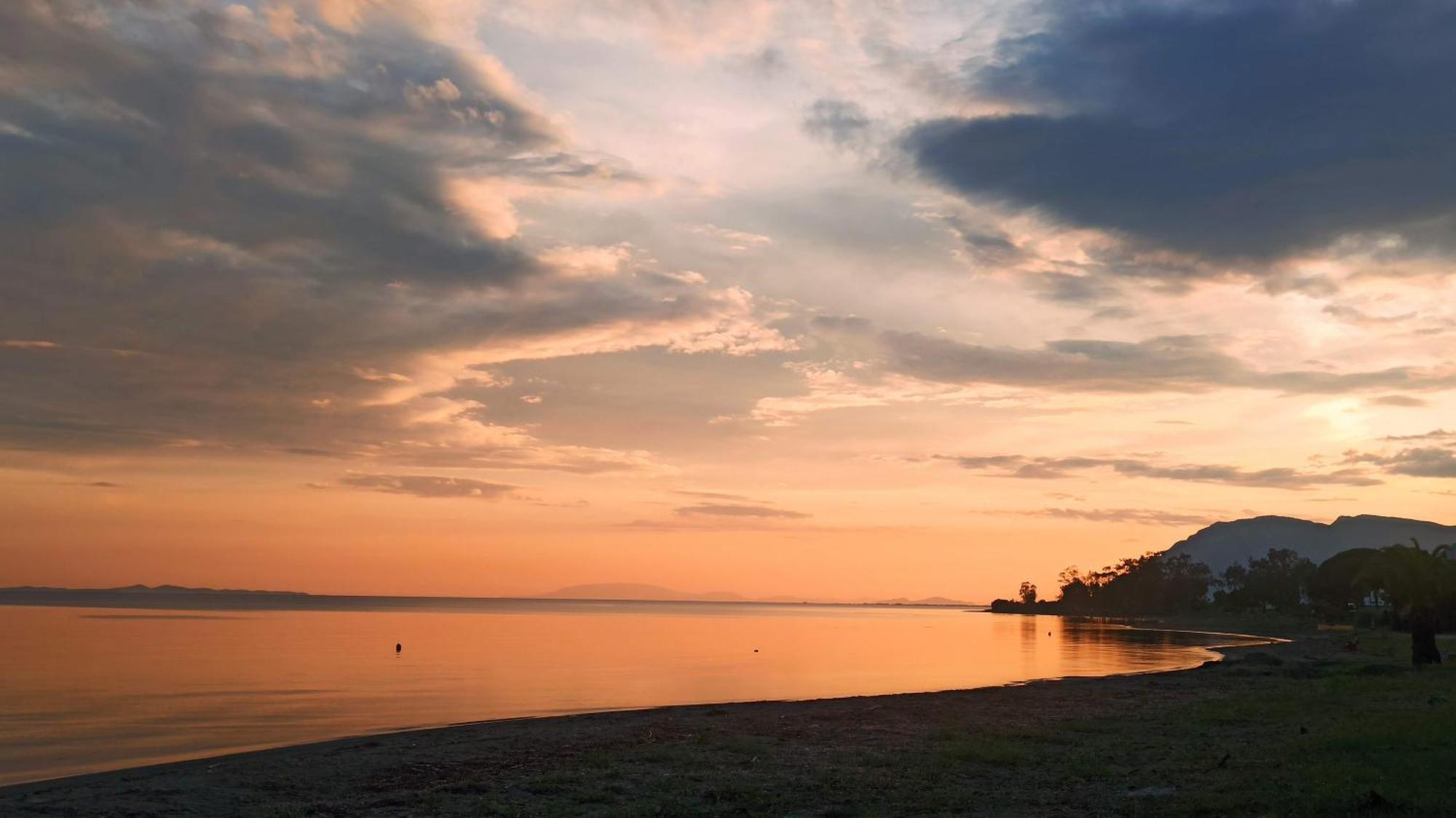 Nafpaktos Cottage By The Sea For Travelers And Dreamers! Eksteriør bilde