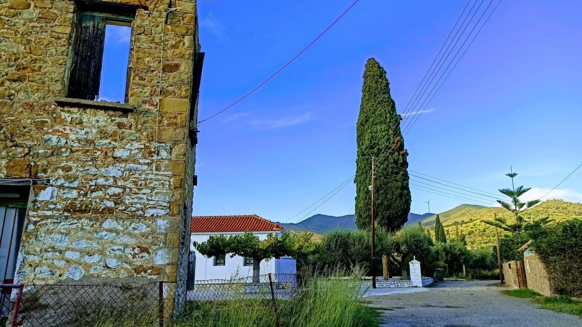 Nafpaktos Cottage By The Sea For Travelers And Dreamers! Eksteriør bilde